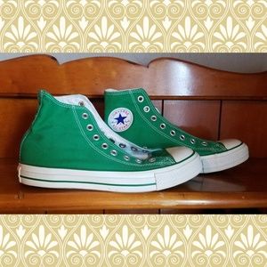⚠ Hi-Top Chuck Taylor Converse in Kelly Green